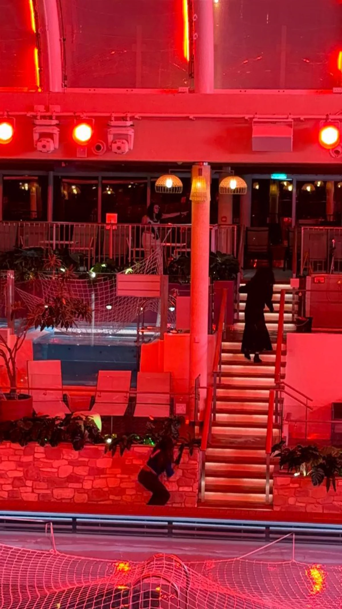 Spazio della nave trasformato in arena laser game