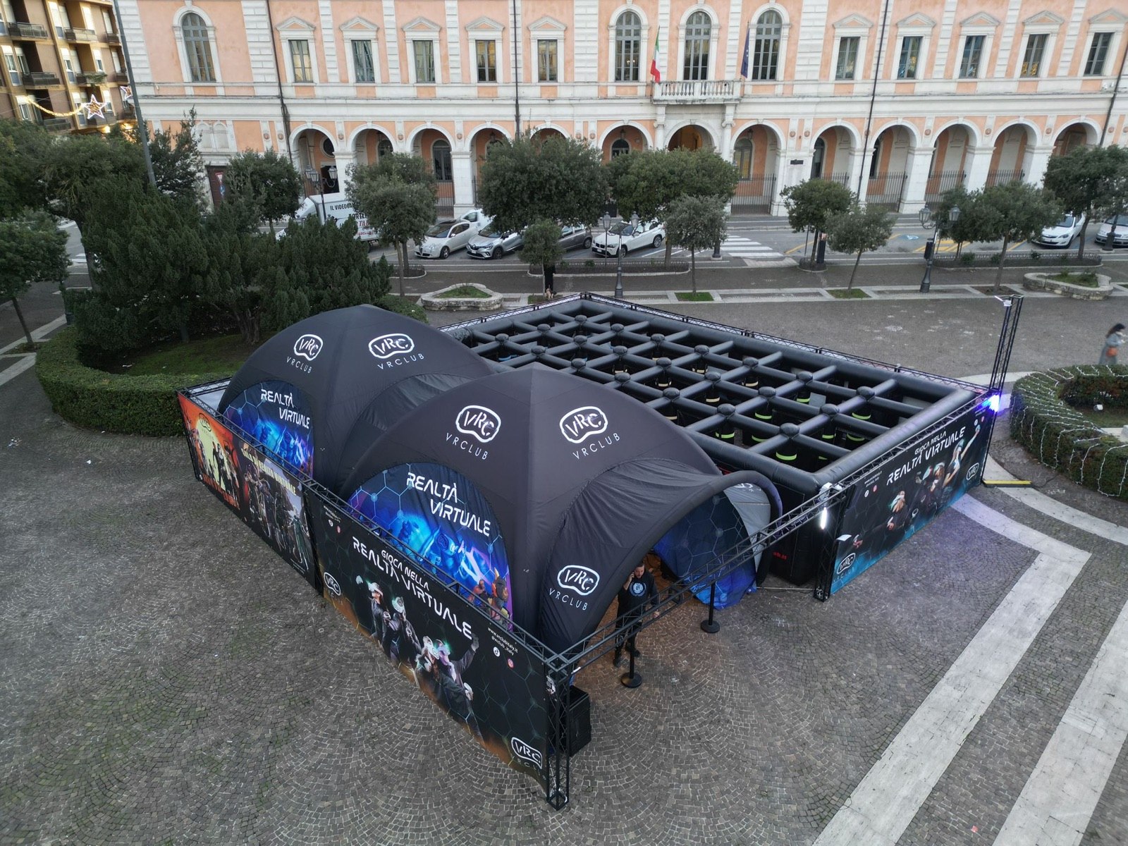 Produzione allestimento VRC in piazza