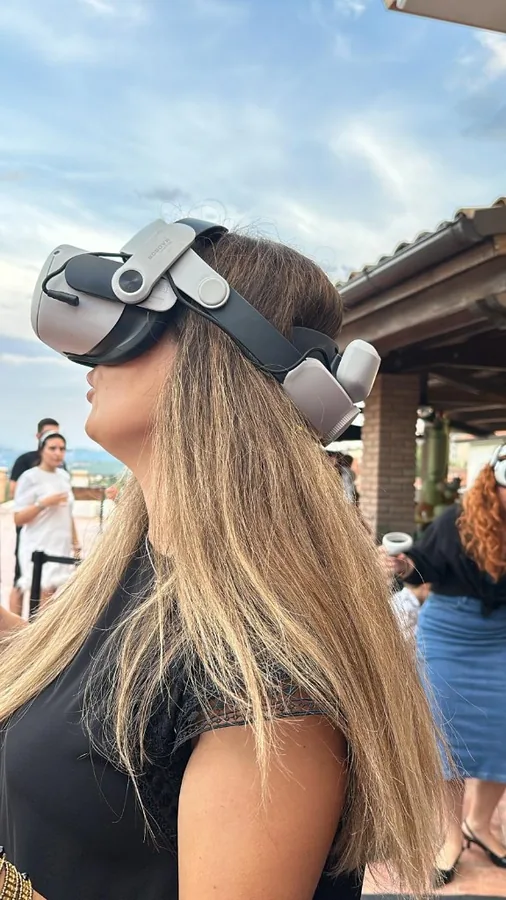 Ospite immersa nella sessione VR live