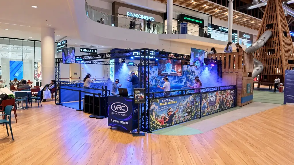 Arena VRC Arese visibile dalla galleria del Centro Commerciale IL CENTRO